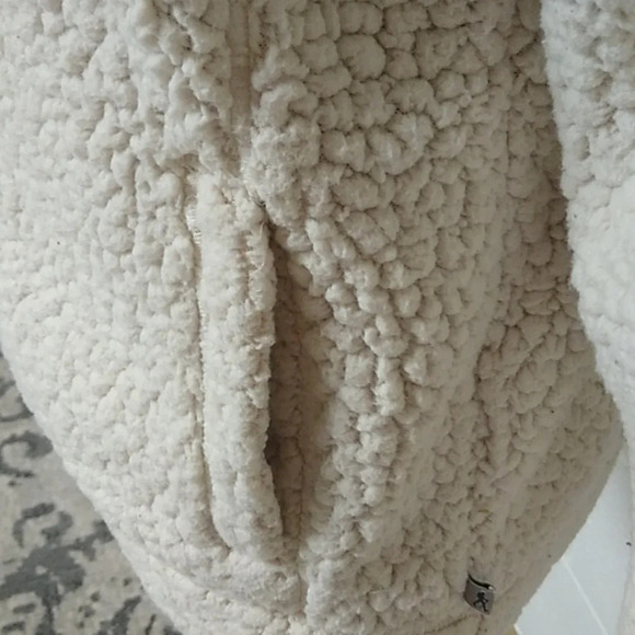 Royal Robbins fleece, pockets, taped zipper, storm flap, breathable mesh, jacket - Picture 3 of 10